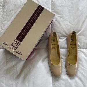 Vintage Bruno Magli Leather Pumps Size 6.5AA